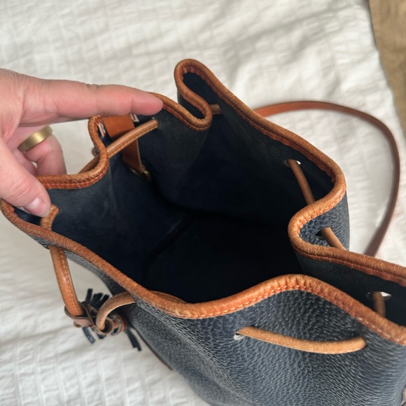 Dooney & Bourke Bucket Crossbody - Picture 2 of 11